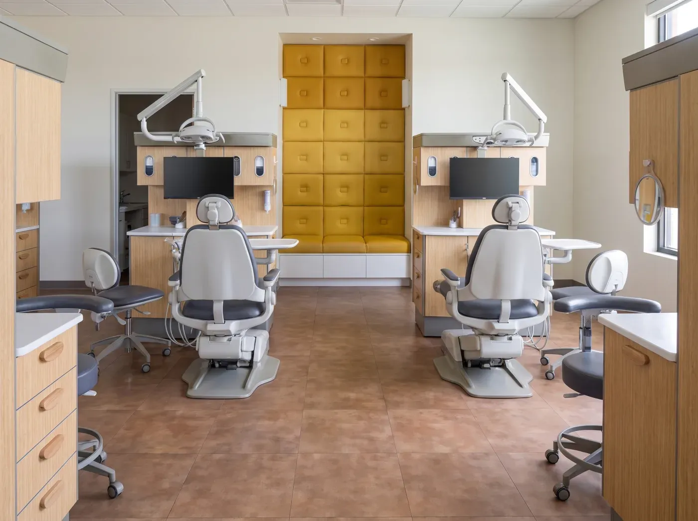 The open treatment bay